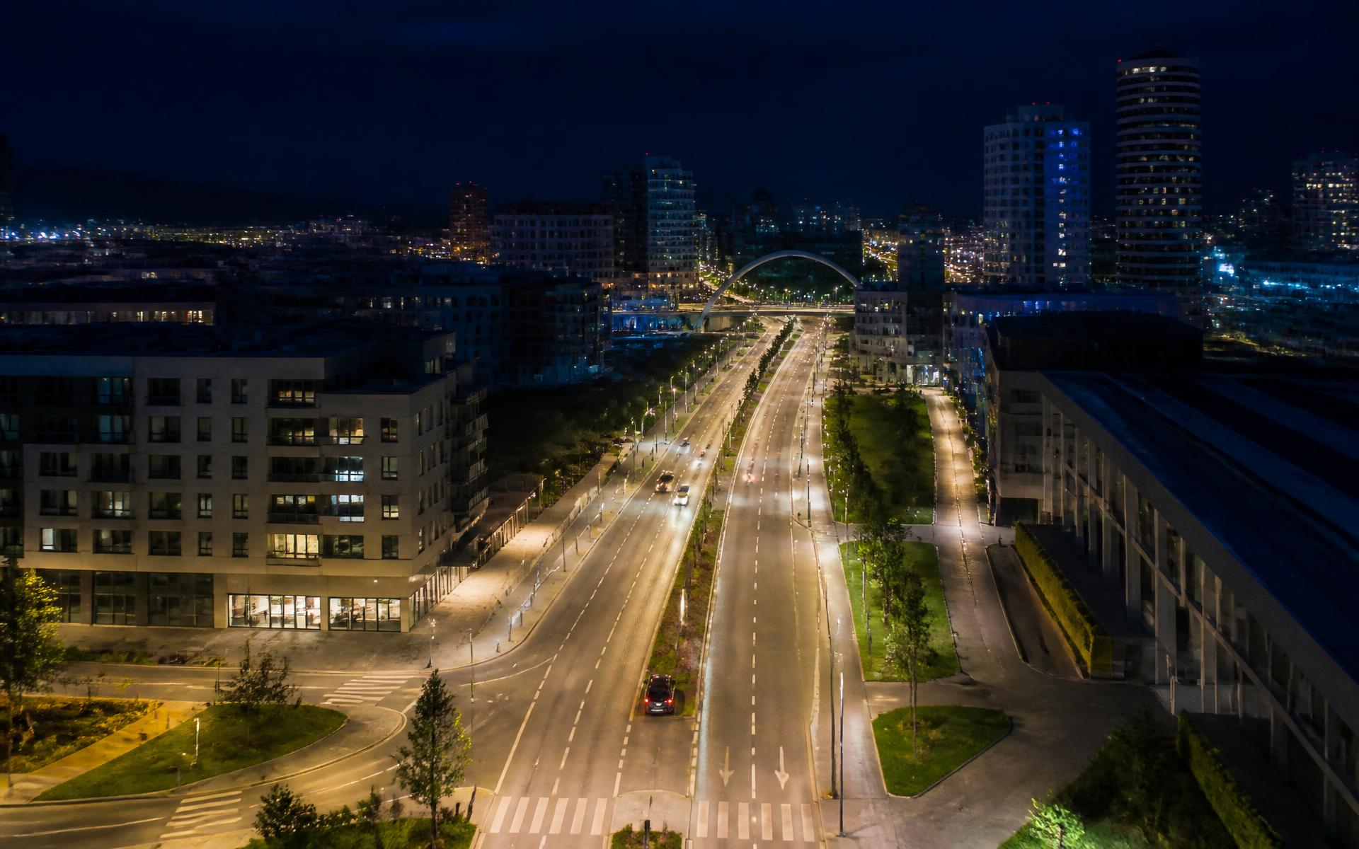 Exteriérové LED osvetlenie areálu a komunikácie